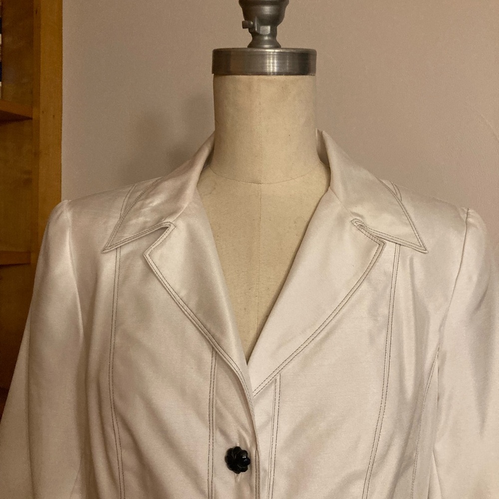 Sandra Darren White Silver Trim Tailored Blazer Black Floral Buttons Peplum - Picture 7 of 12